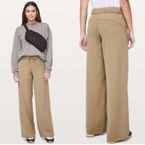 NWOT Lululemon On The Fly Pant *Wide Leg, 8